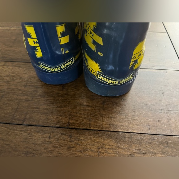 University of Michigan rain boot 10 - Picture 5 of 5